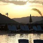 Destina Hotel