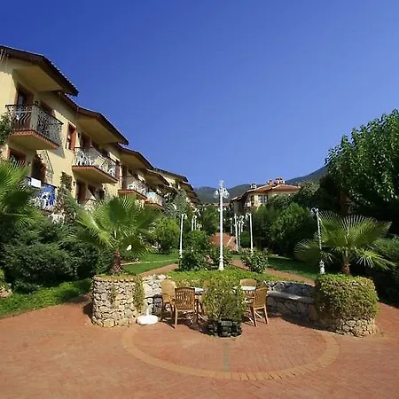 Destina 酒店 厄吕代尼兹